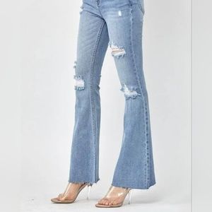 NWT Risen High Rise Distressed Jean - Size 31/13